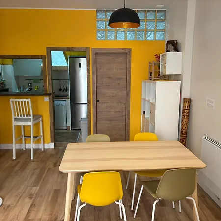 Precious And Original Center Apartment