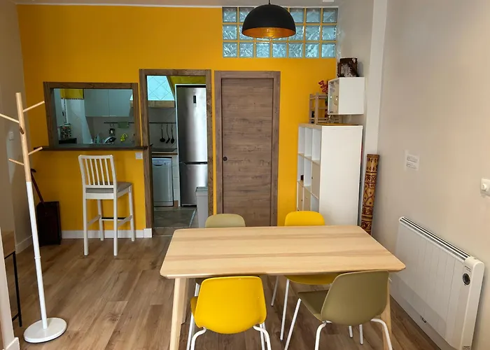 Precious And Original Center Apartment