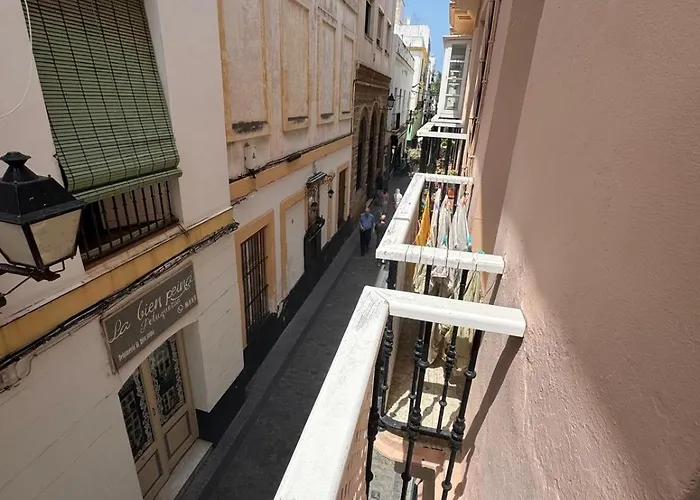 Precious And Original Center Cadiz