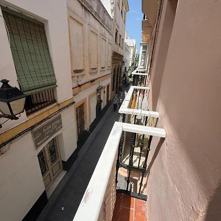 Precious And Original Center Cádis